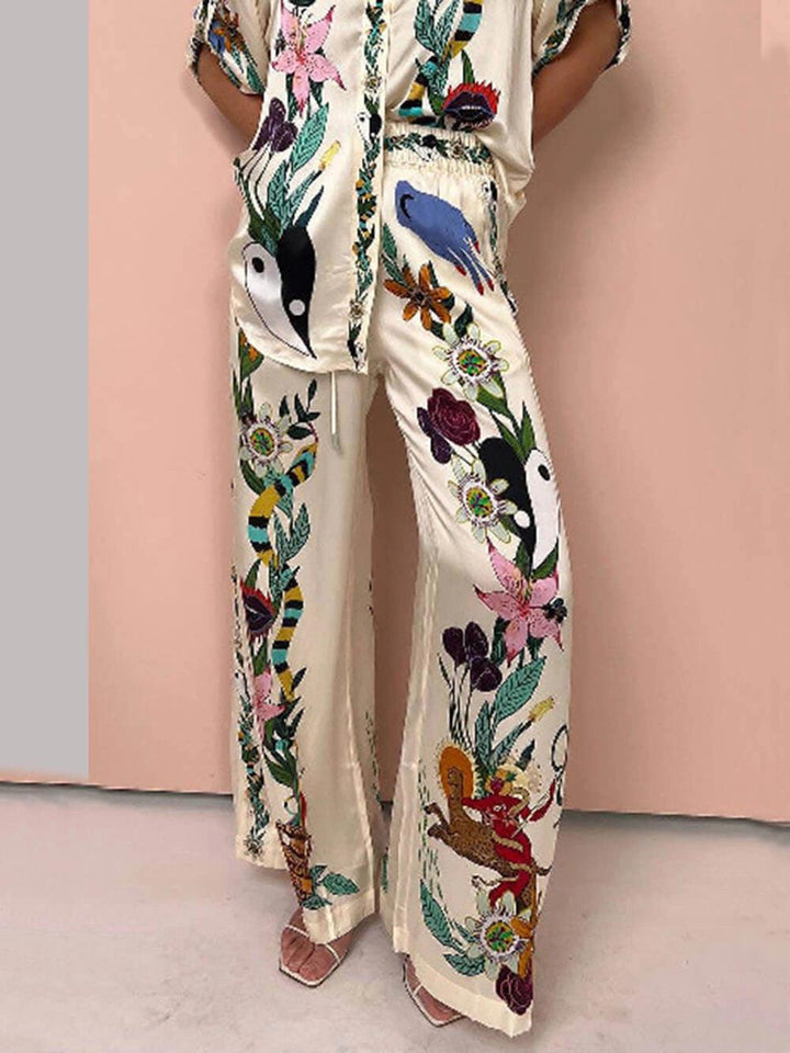 Nika | Ensemble chemise et pantalons en satin avec imprimé unique, style Resort Henri Lyon