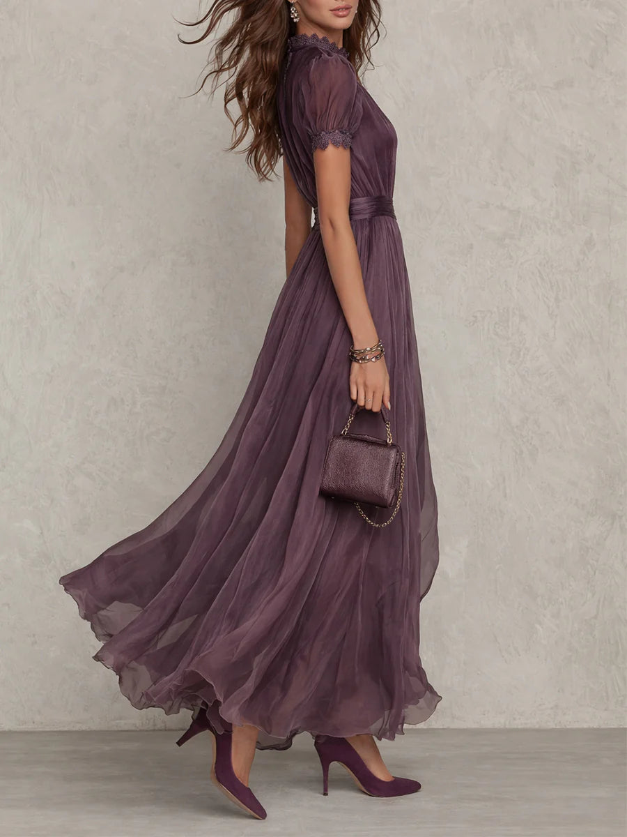 Flavia - Robe longue violette avec découpe en forme de goutte et bord en dentelle Henri Lyon
