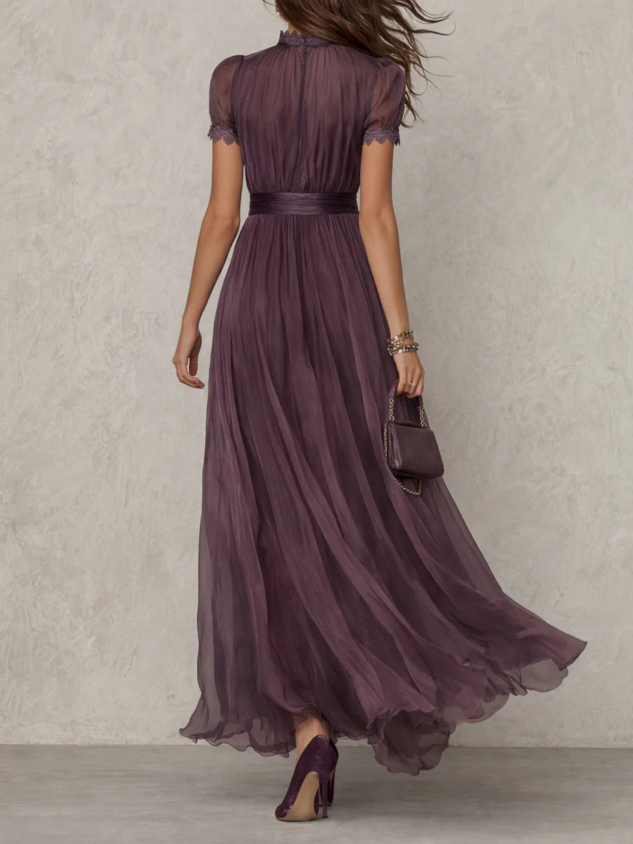 Flavia - Robe longue violette avec découpe en forme de goutte et bord en dentelle Henri Lyon