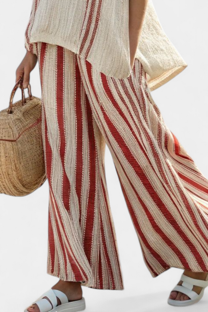 Mirella | Haut Texturé à Rayures Rouges Sophistiqué & Pantalons en Lin Henri Lyon
